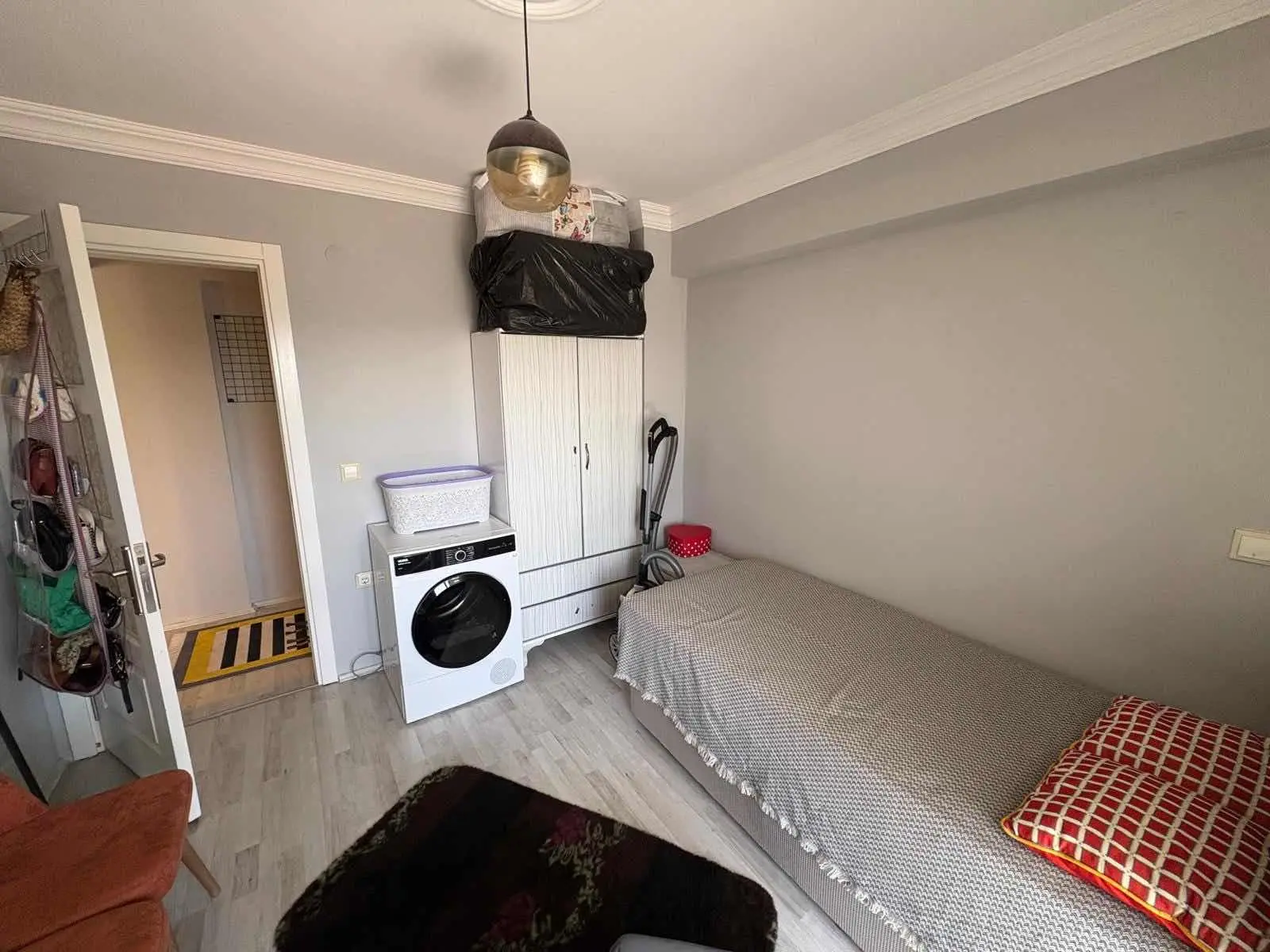 MİRAY EMLAKTAN SÜMER MAHALLESİNDE FULL EŞYALI SATILIK 2+1 DAİRE